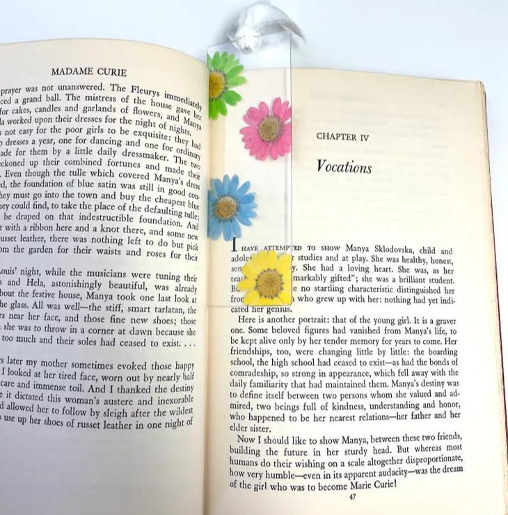 Pressed Flower Bookmark - Made With Real Flowers - Sprigbox